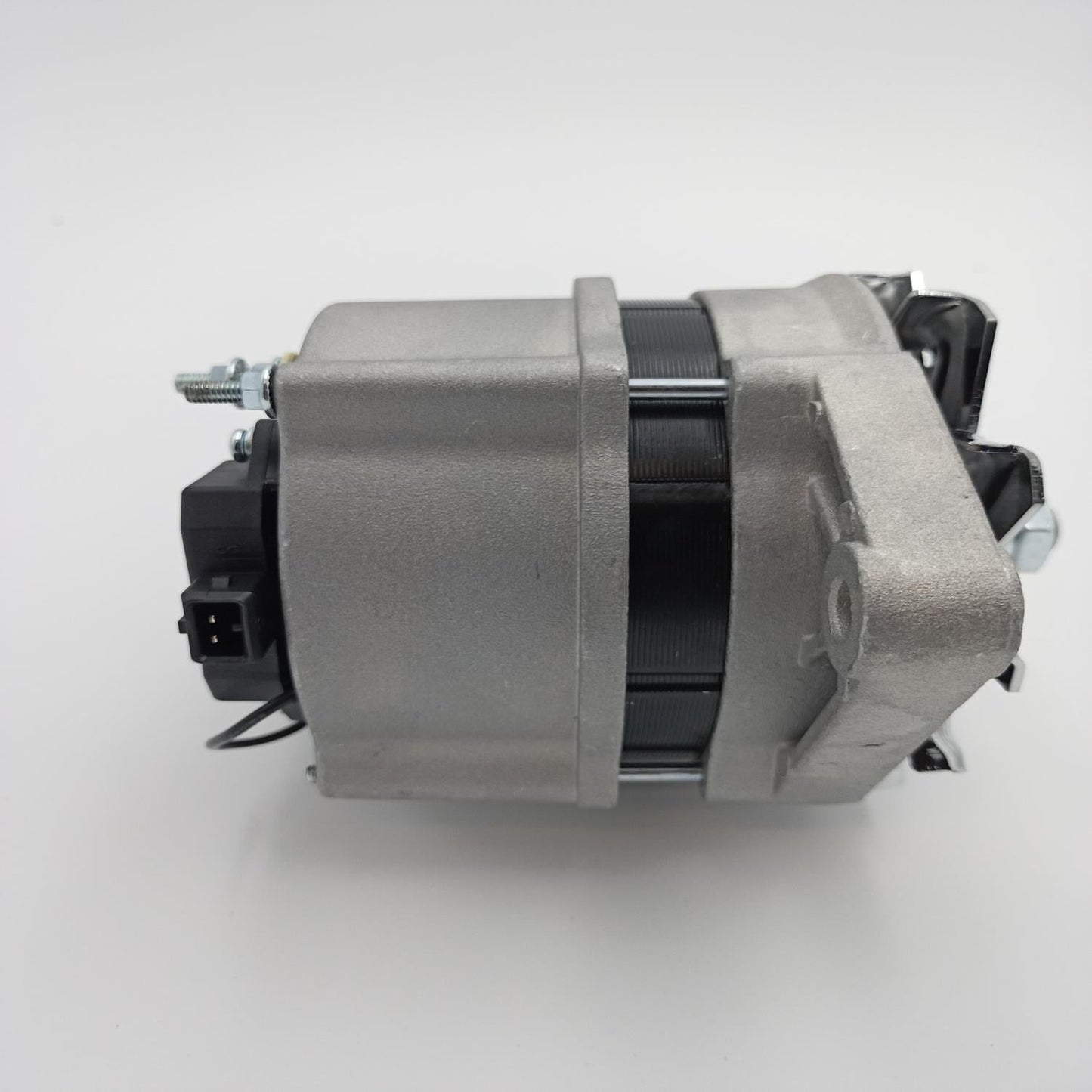 Alternador Automotriz Bosch IR EF CW 12V 37A Thermo King